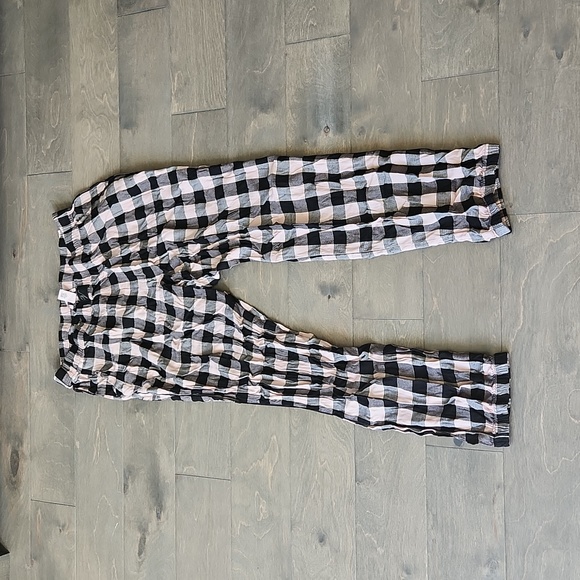 Victoria's Secret Other - Victoria's Secret Flannel Pajama Pants Black & Pink Size M